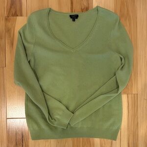 Talbots Women's Light Green V-Neck Cashmere Sweater